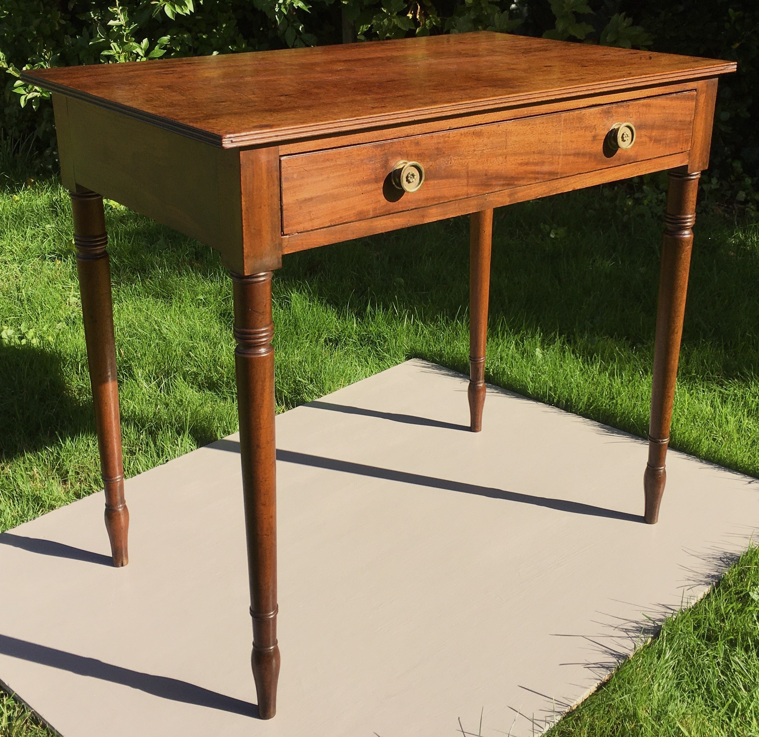 A Regency mahogany side table, width 84cm, depth 53cm, height 76cm